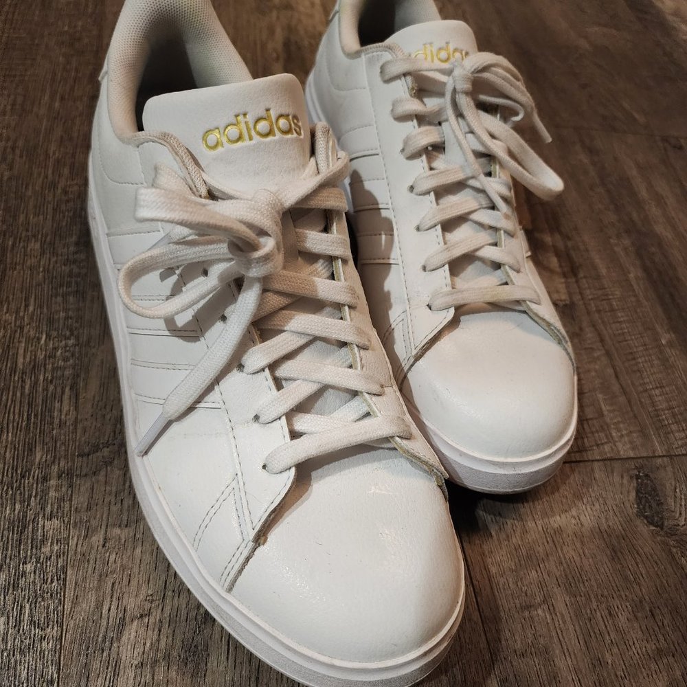 Adidas - Picture 2 of 5